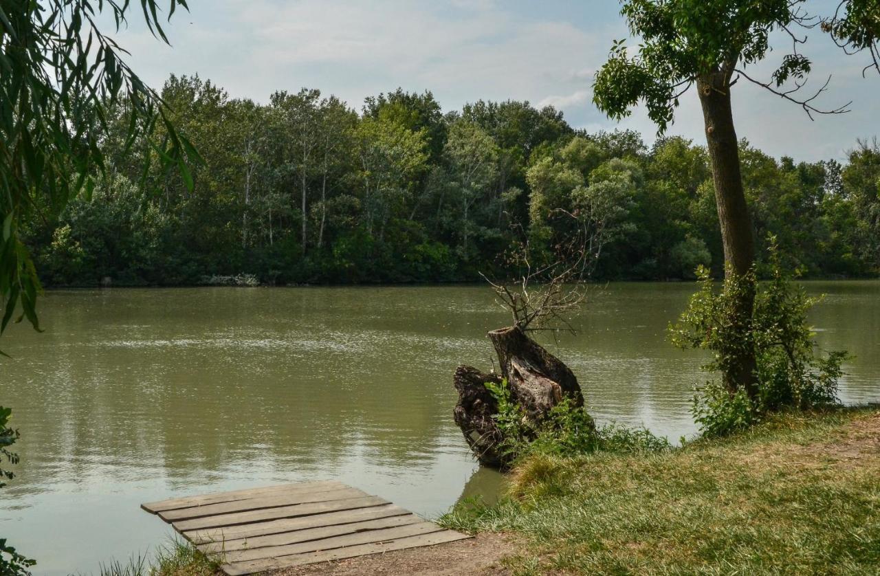 Antal-tavi Fogadó és Horgászparadicsom Szentes Exterior foto